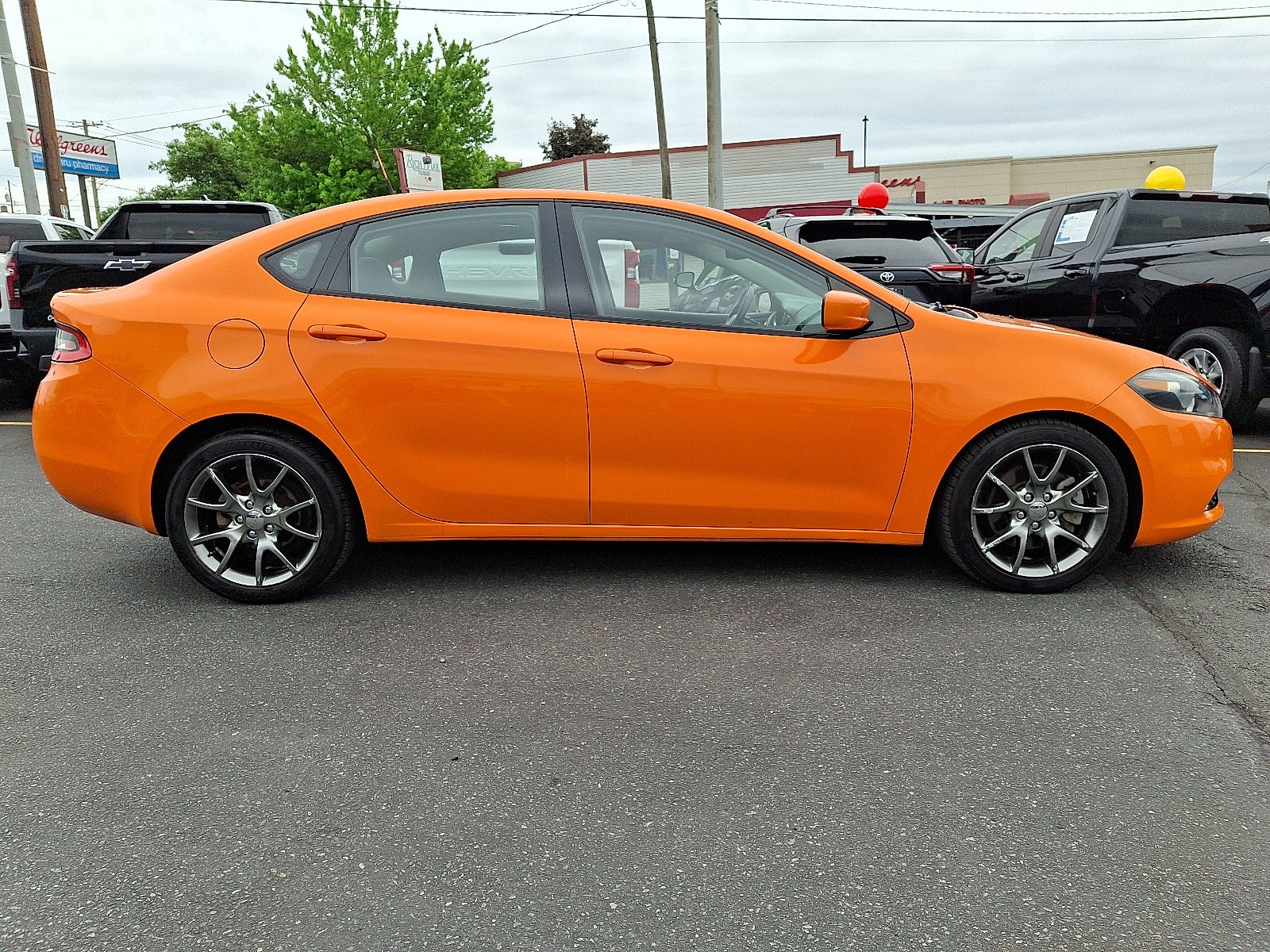2013 Dodge Dart SXT FWD
