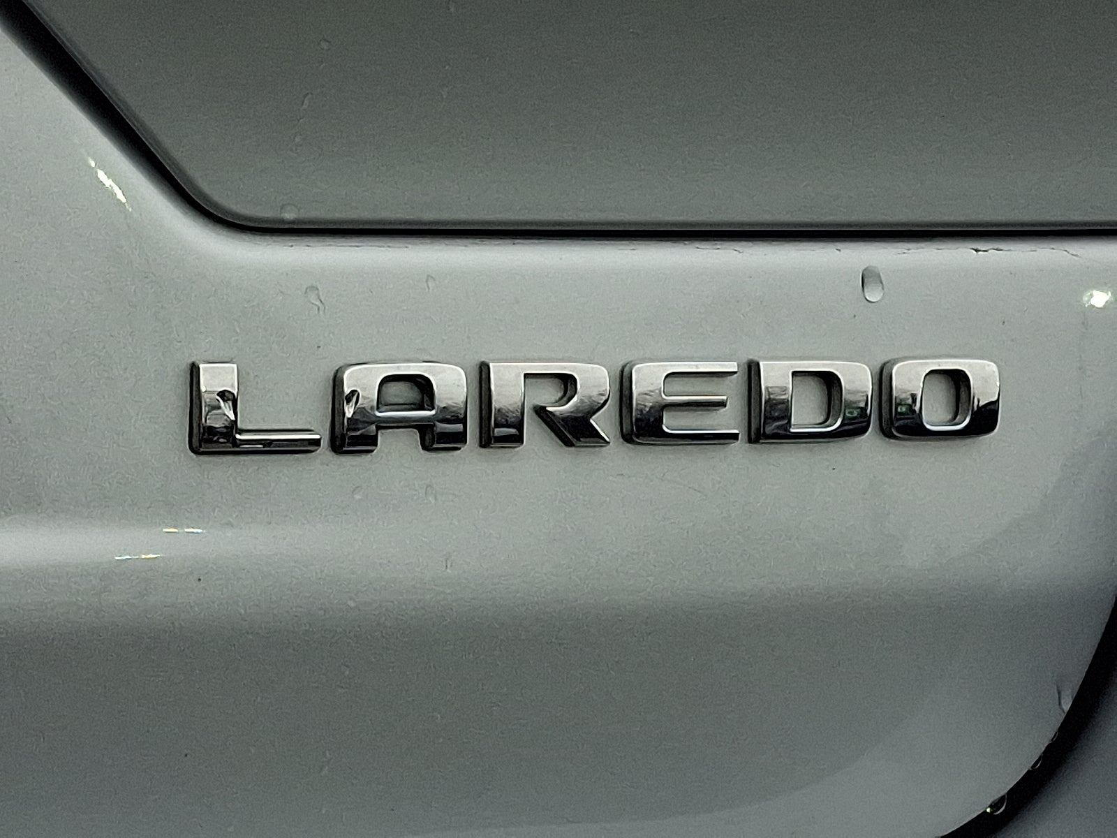 2023 Jeep Grand Cherokee Laredo 4x4 4WD
