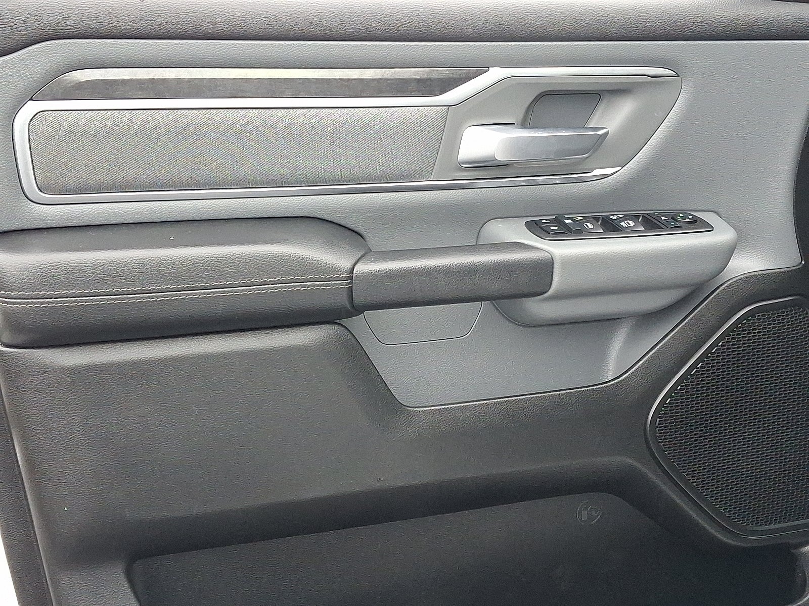 2019 RAM 1500 Big Horn/Lone Star Crew Cab 4x4 5'7" Box 4WD