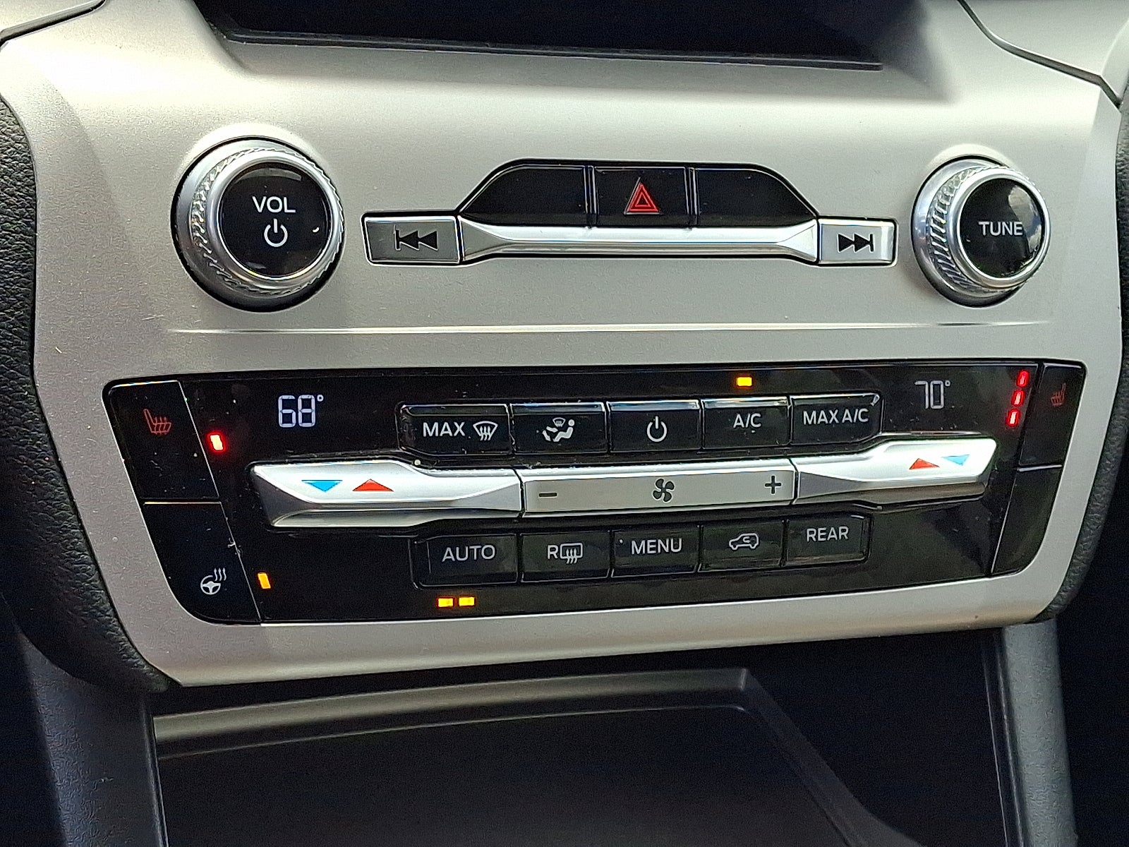 2021 Ford Explorer XLT 4WD