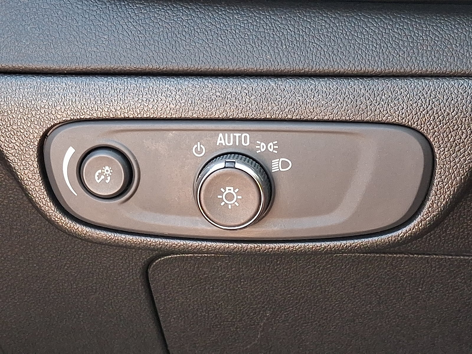 2023 Chevrolet Bolt EUV LT FWD