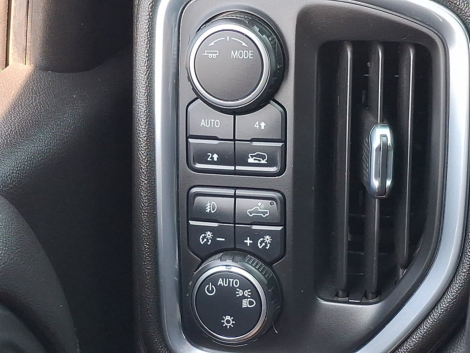2022 Chevrolet Silverado 1500 LTD RST 4WD