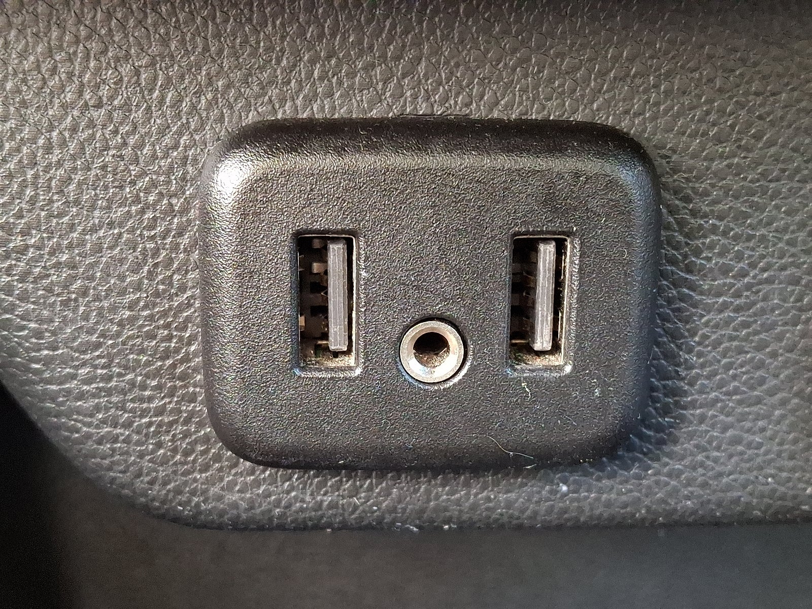 2021 Chevrolet Traverse LS FWD