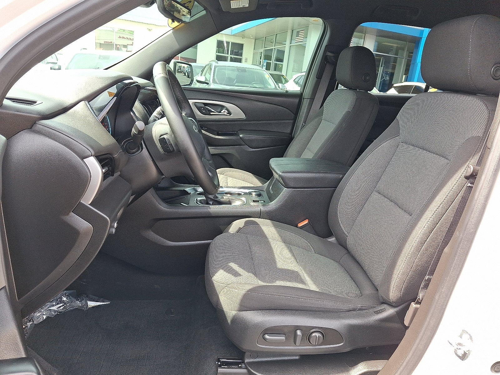 2023 Chevrolet Traverse LT Cloth AWD