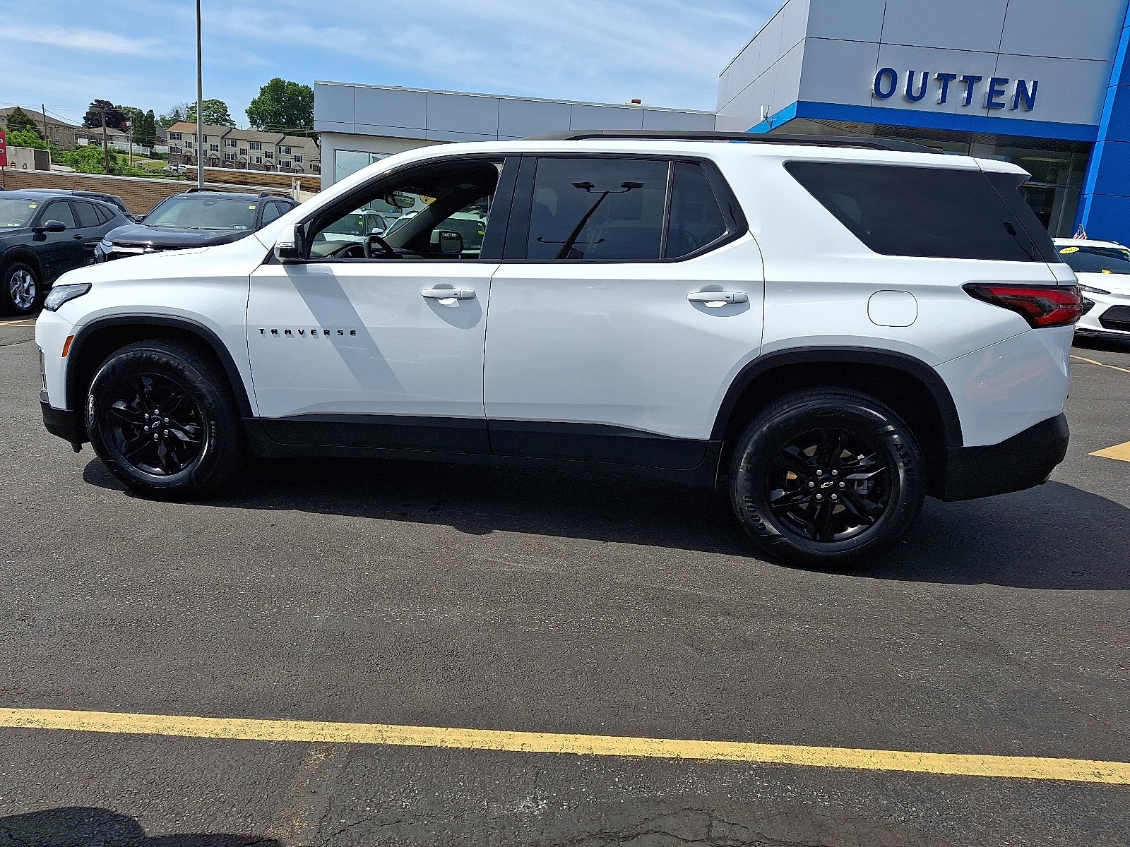 2023 Chevrolet Traverse LT Cloth AWD