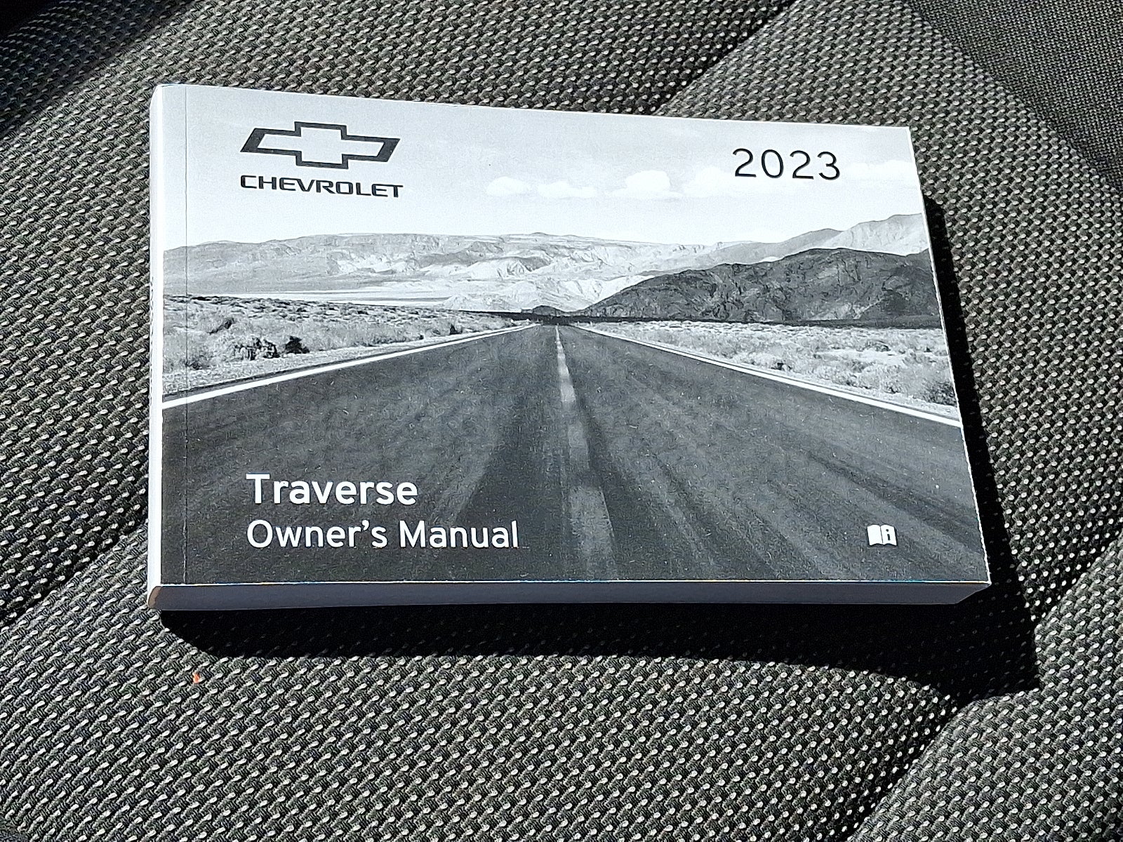2023 Chevrolet Traverse LT Cloth AWD