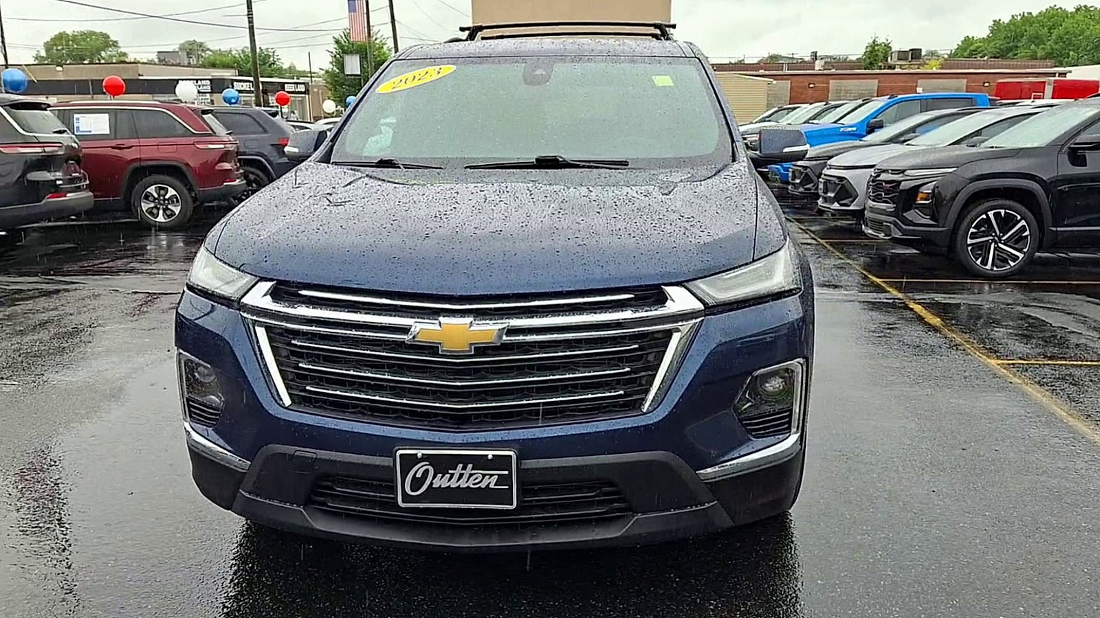 2023 Chevrolet Traverse LT Cloth