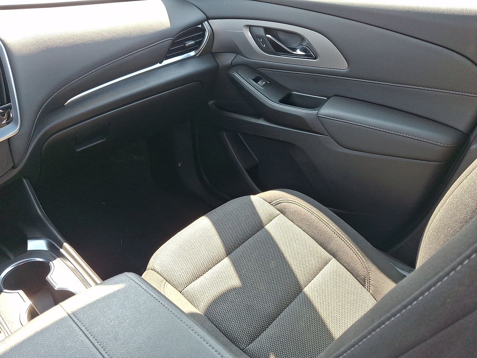 2023 Chevrolet Traverse LT Cloth AWD