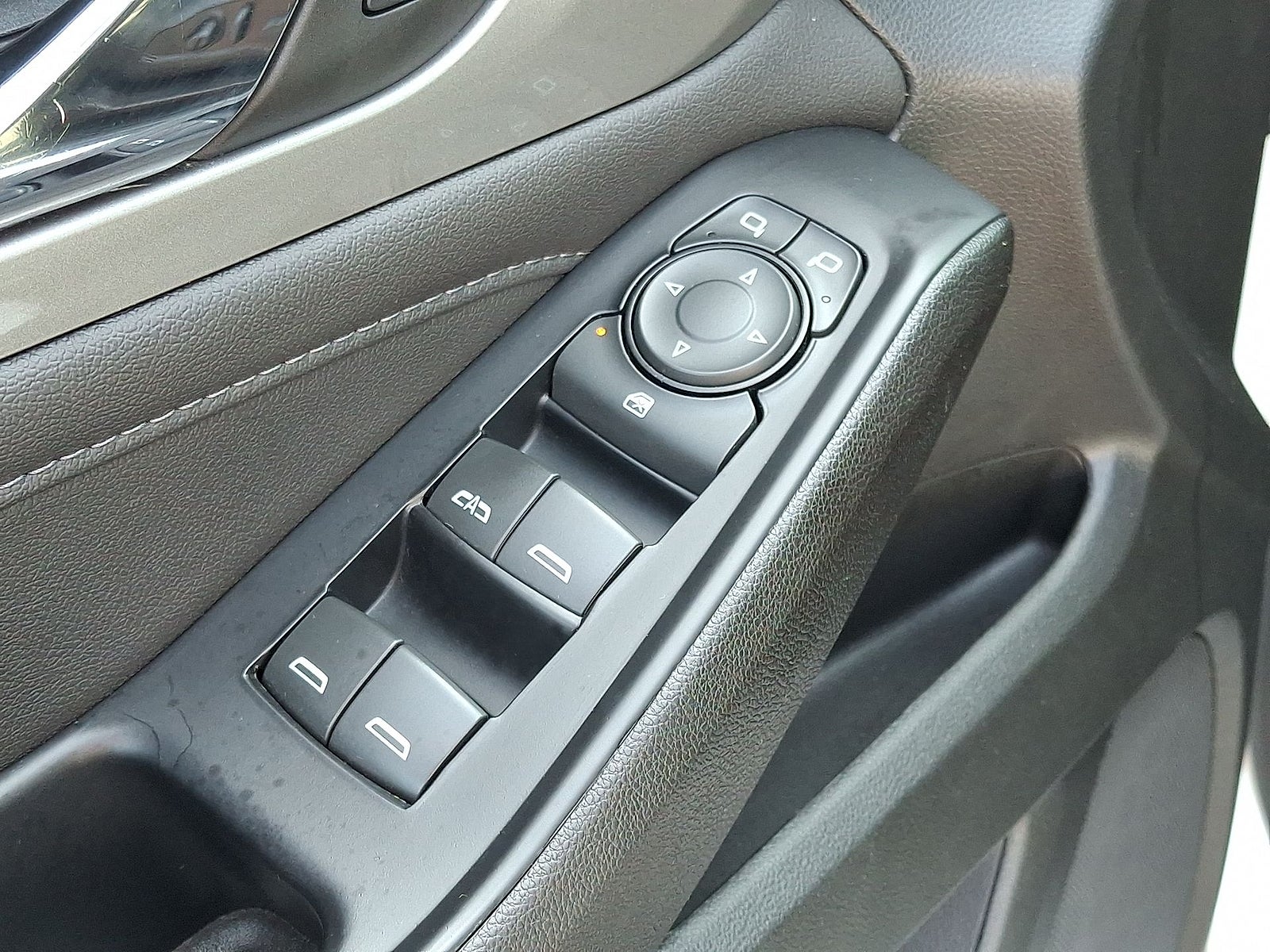 2023 Chevrolet Traverse LT Cloth AWD