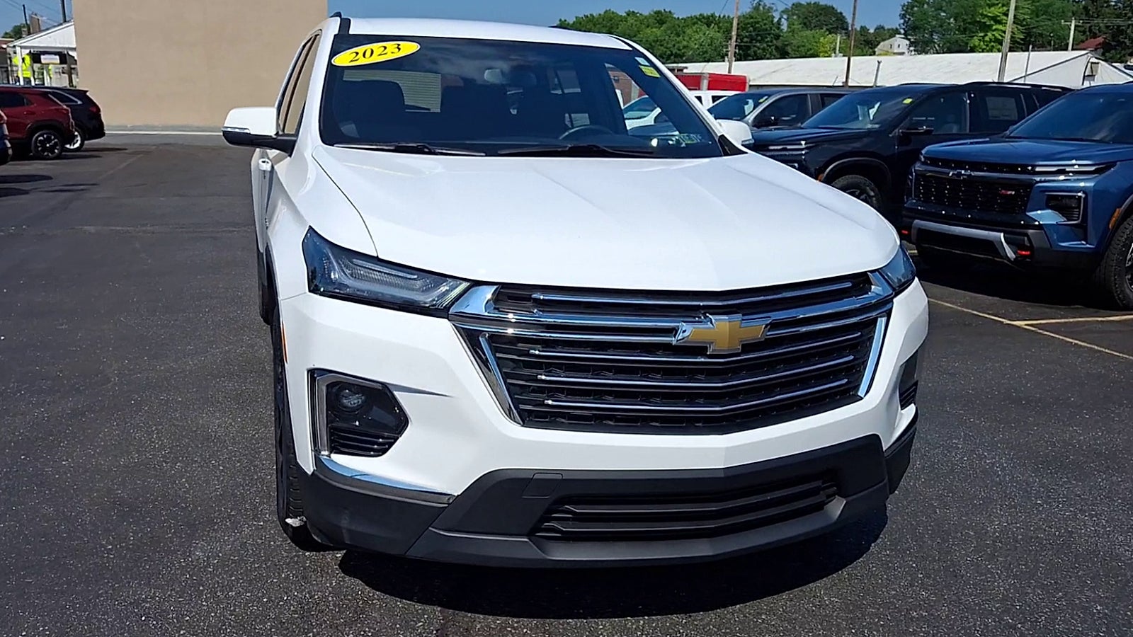 2023 Chevrolet Traverse LT Cloth AWD