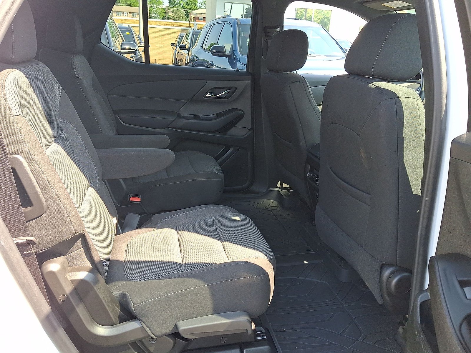 2023 Chevrolet Traverse LT Cloth AWD