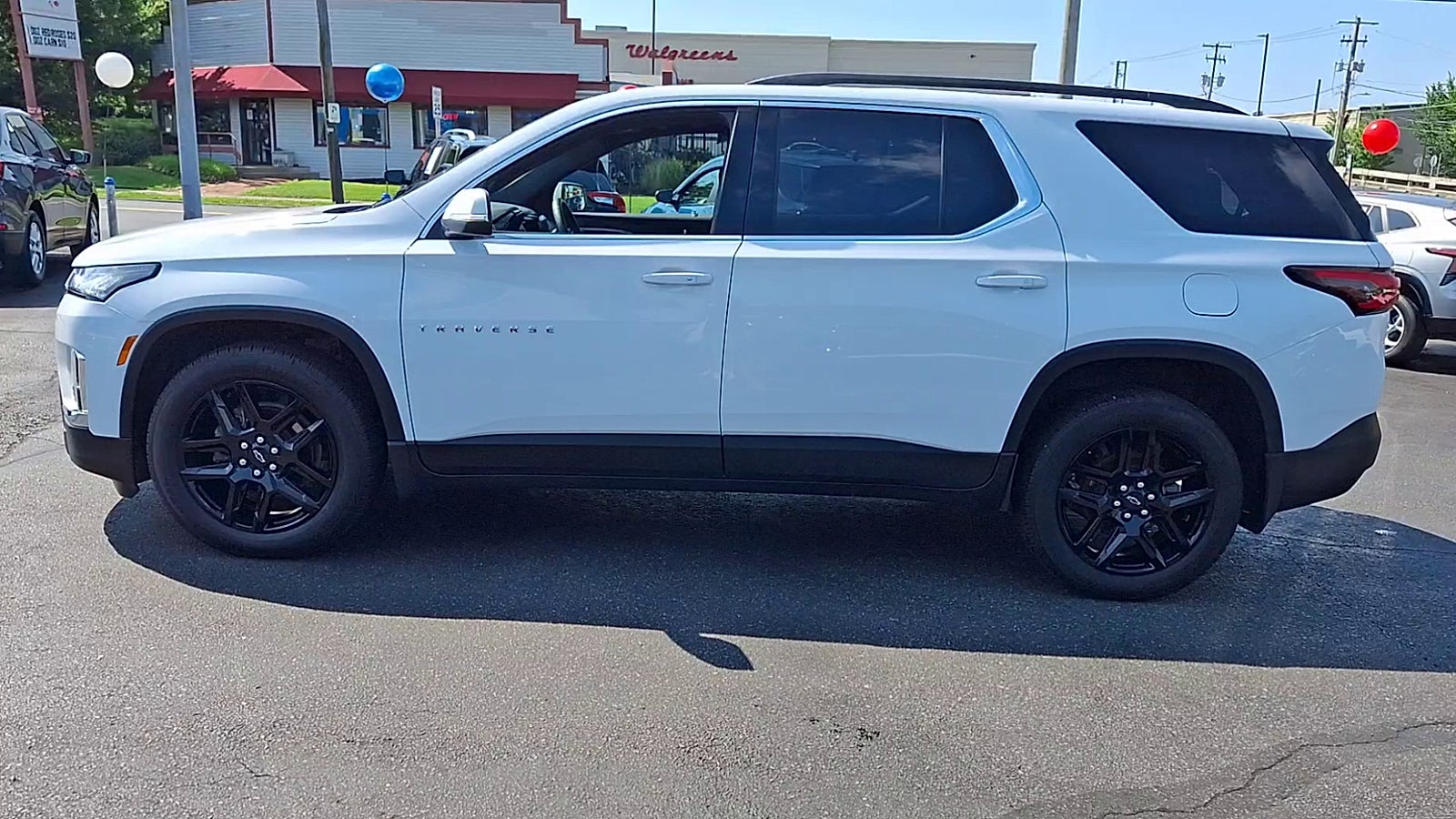 2023 Chevrolet Traverse LT Cloth AWD