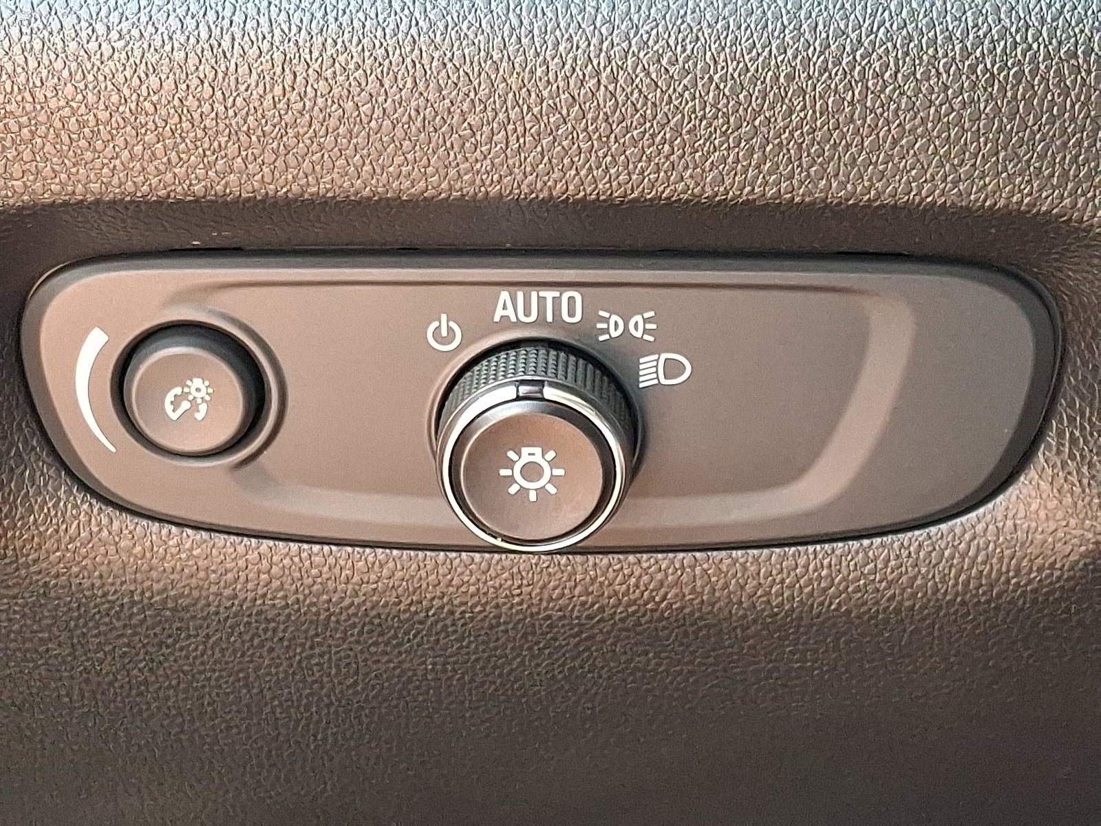 2023 Chevrolet Traverse LT Leather AWD