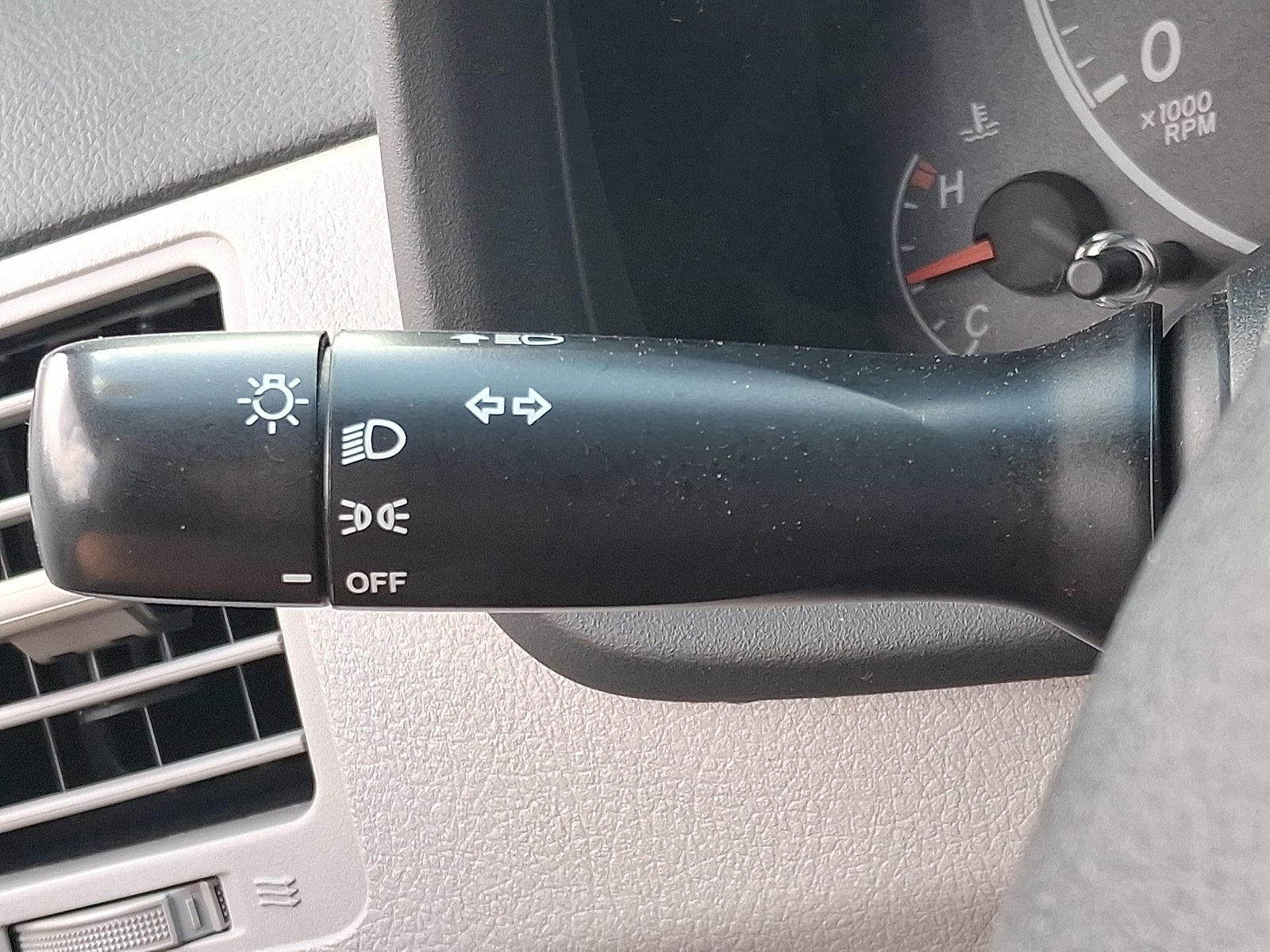 2013 Toyota Corolla L FWD