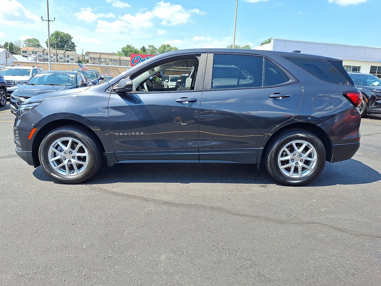 2022 Chevrolet Equinox LS AWD