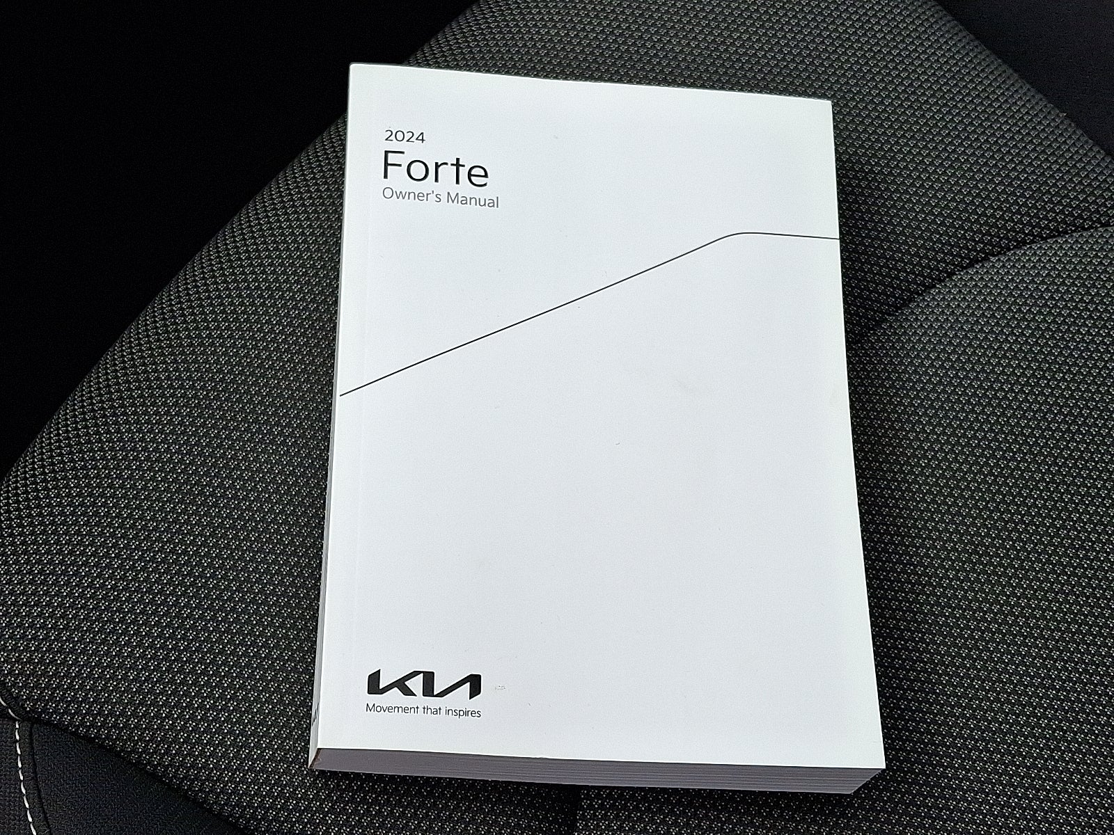 2024 Kia Forte LXS FWD