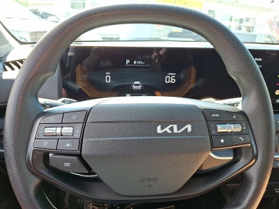 2025 Kia K4 LXS FWD