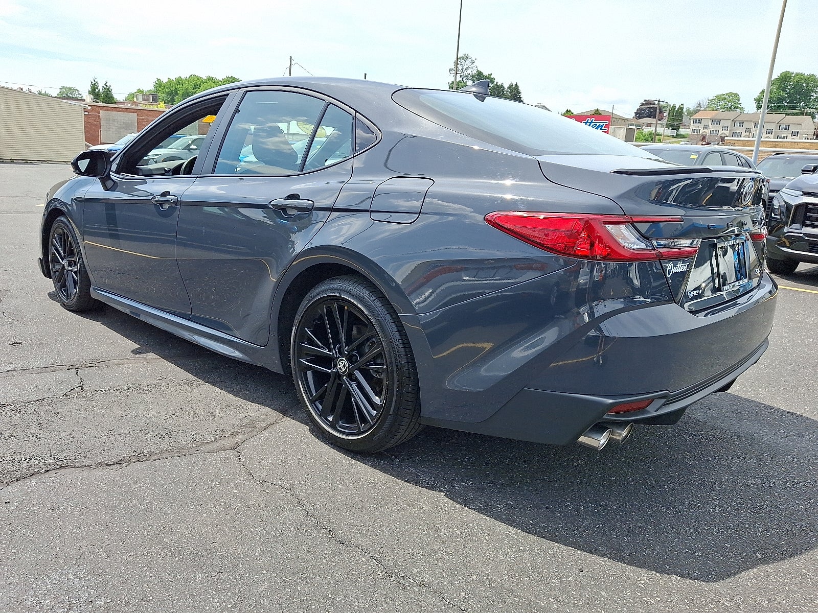 2025 Toyota Camry LE FWD