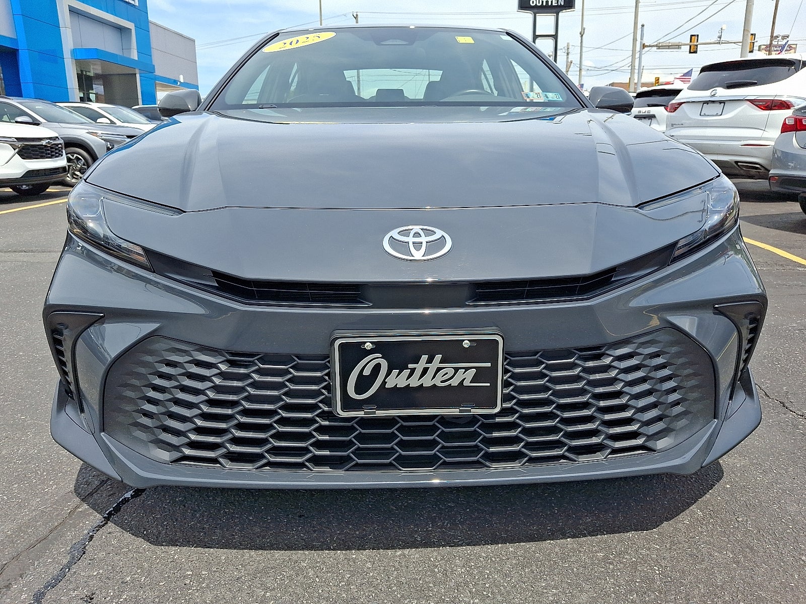 2025 Toyota Camry LE FWD