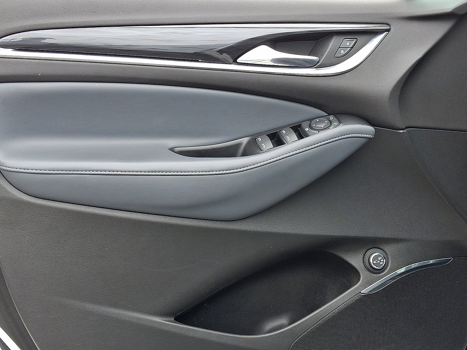2023 Buick Enclave Essence AWD
