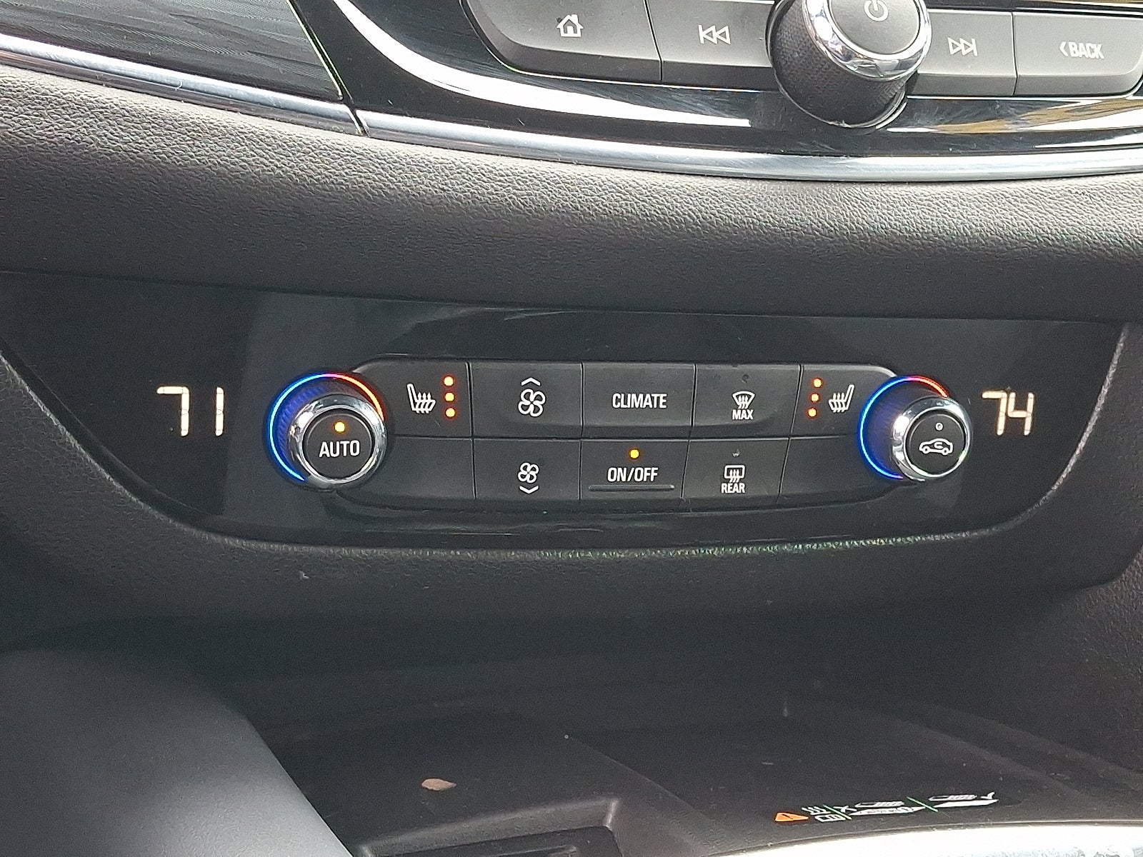 2023 Buick Enclave Essence AWD
