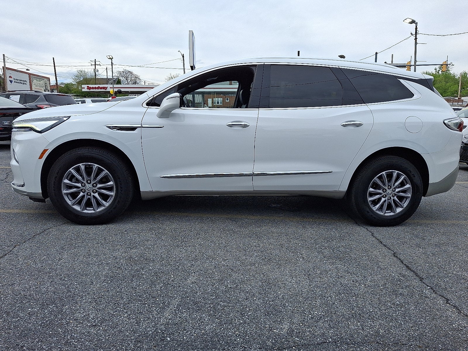 2023 Buick Enclave Essence AWD