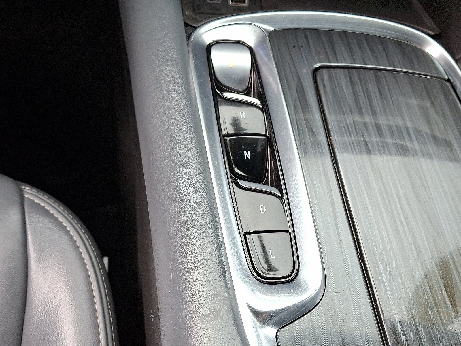 2023 Buick Enclave Essence AWD
