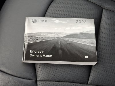 2023 Buick Enclave Essence AWD