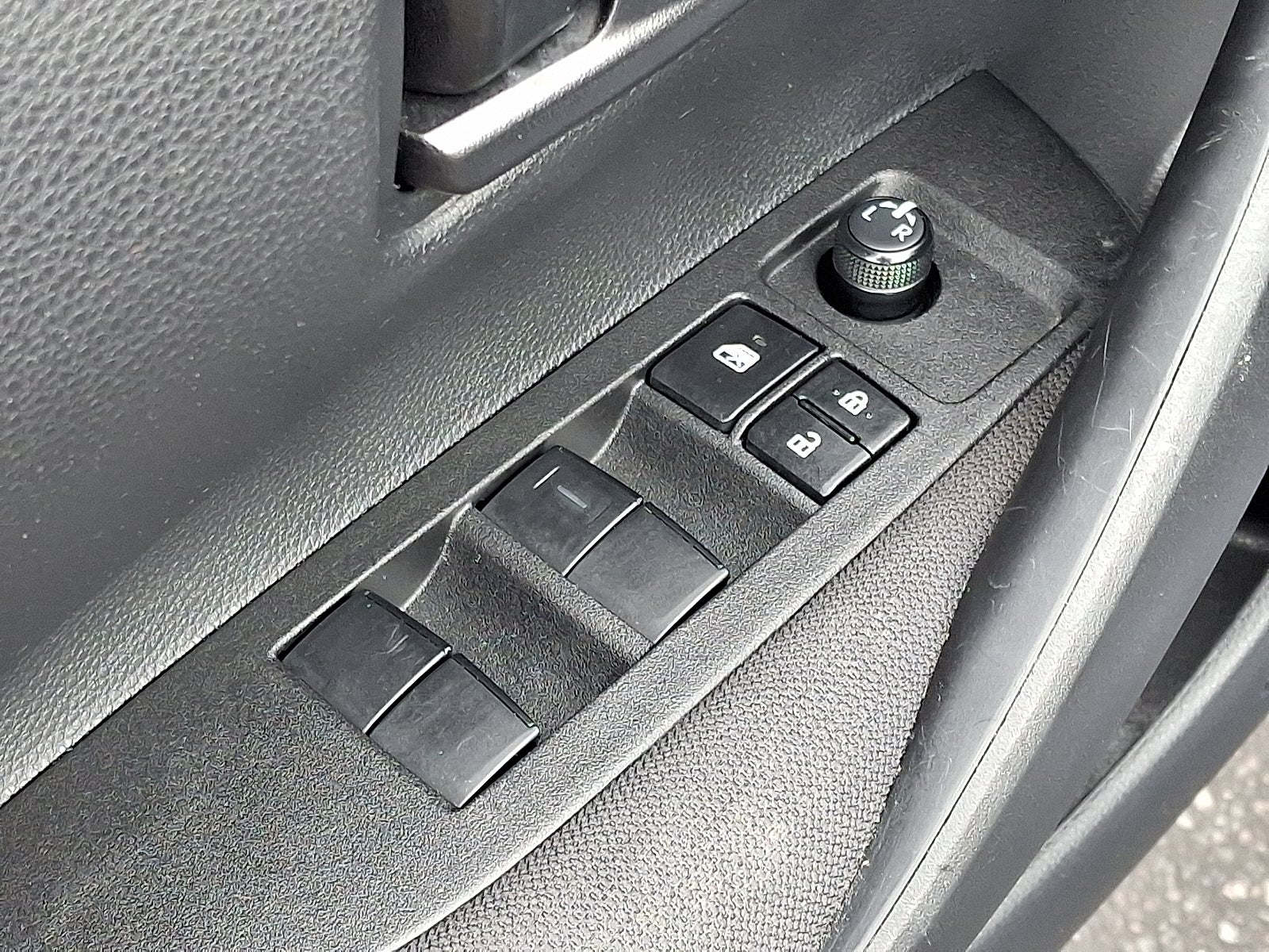 2025 Toyota Corolla LE FWD