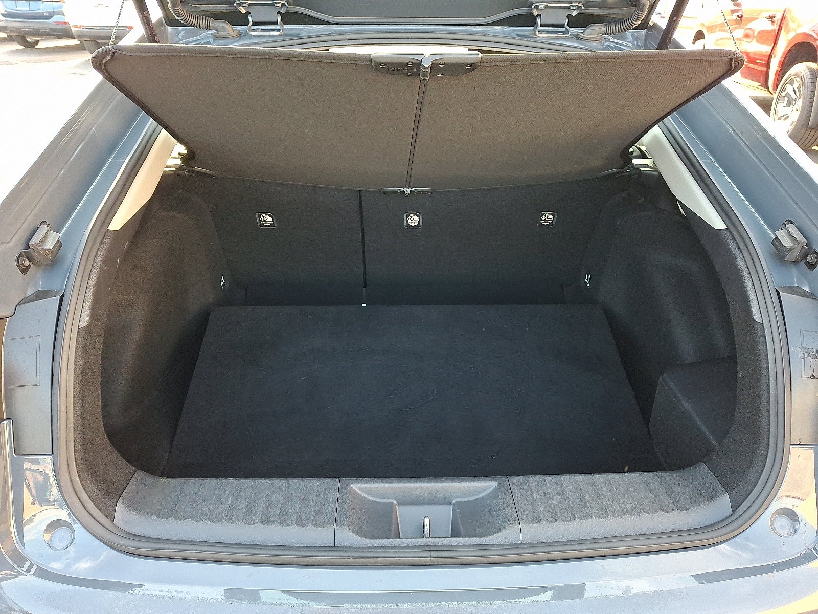 2025 Toyota Prius LE FWD