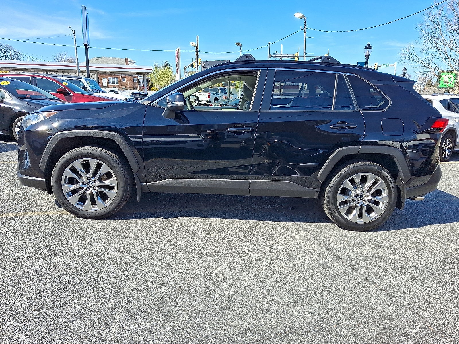 2020 Toyota RAV4 XLE Premium AWD