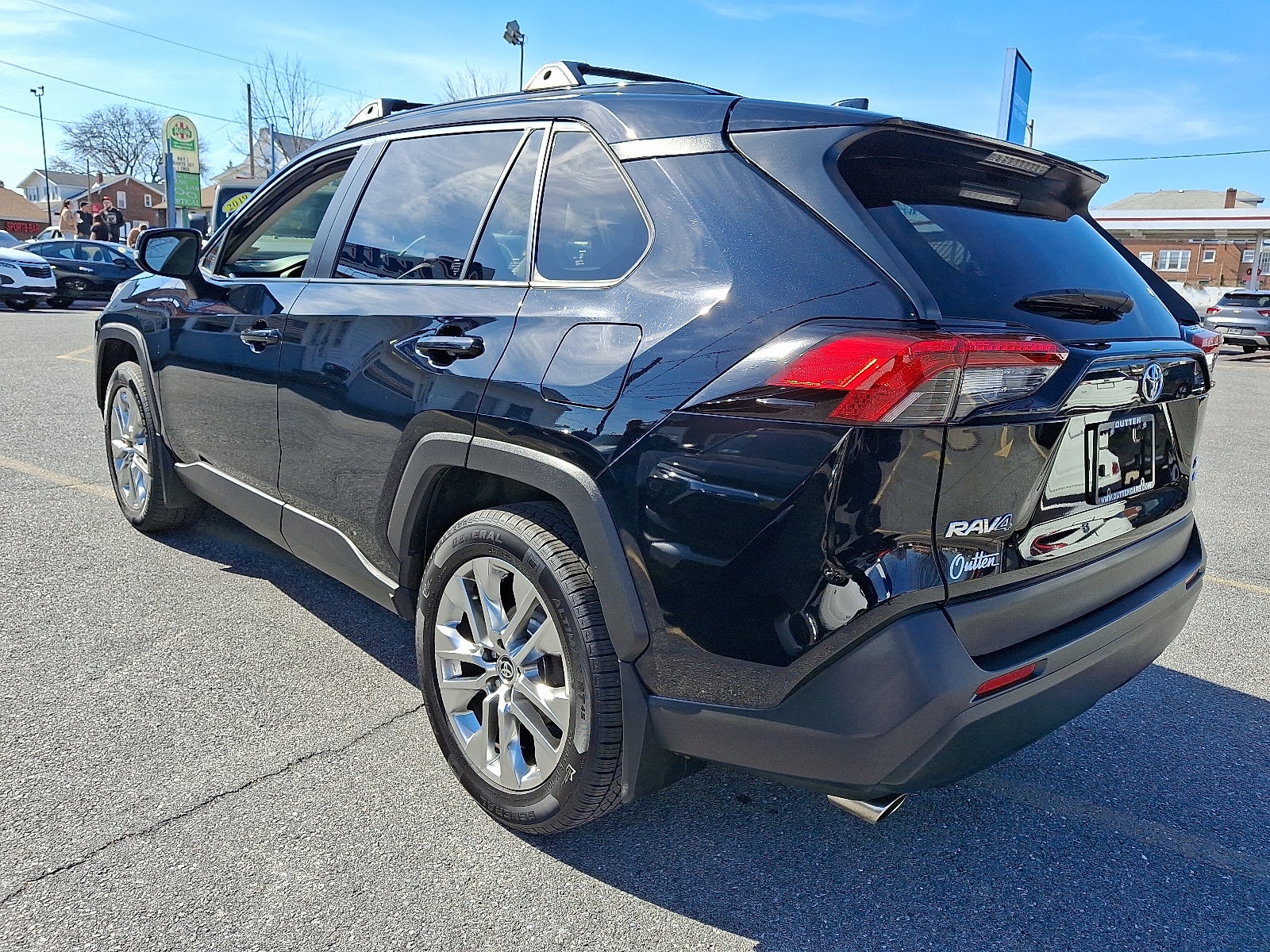 2020 Toyota RAV4 XLE Premium AWD