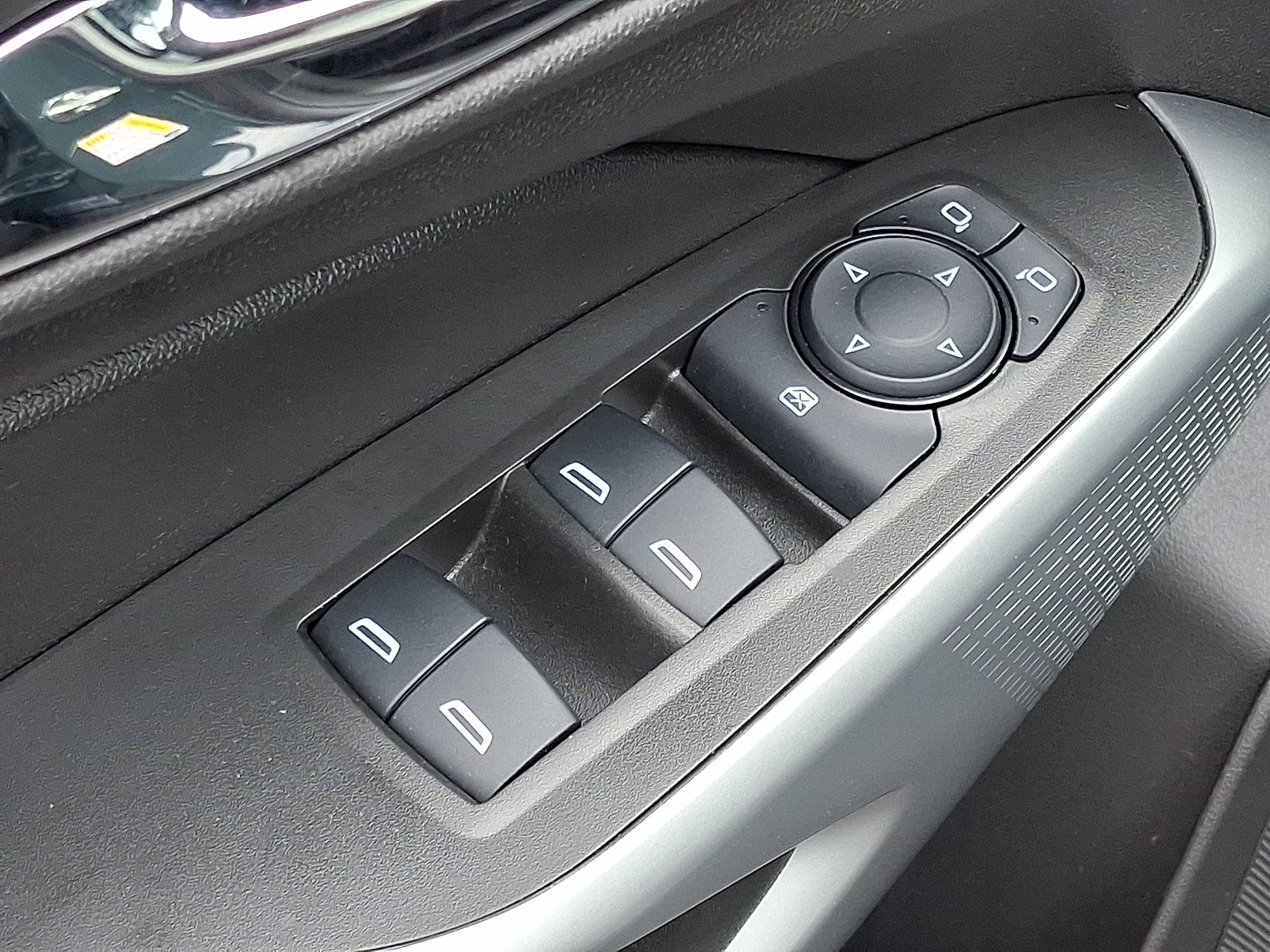 2025 Chevrolet Trax LS FWD