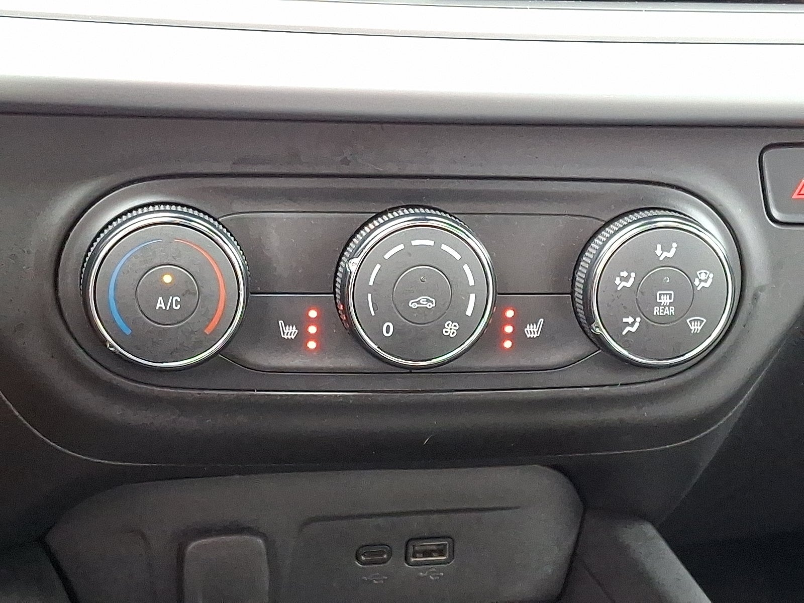2025 Chevrolet Trax LS FWD