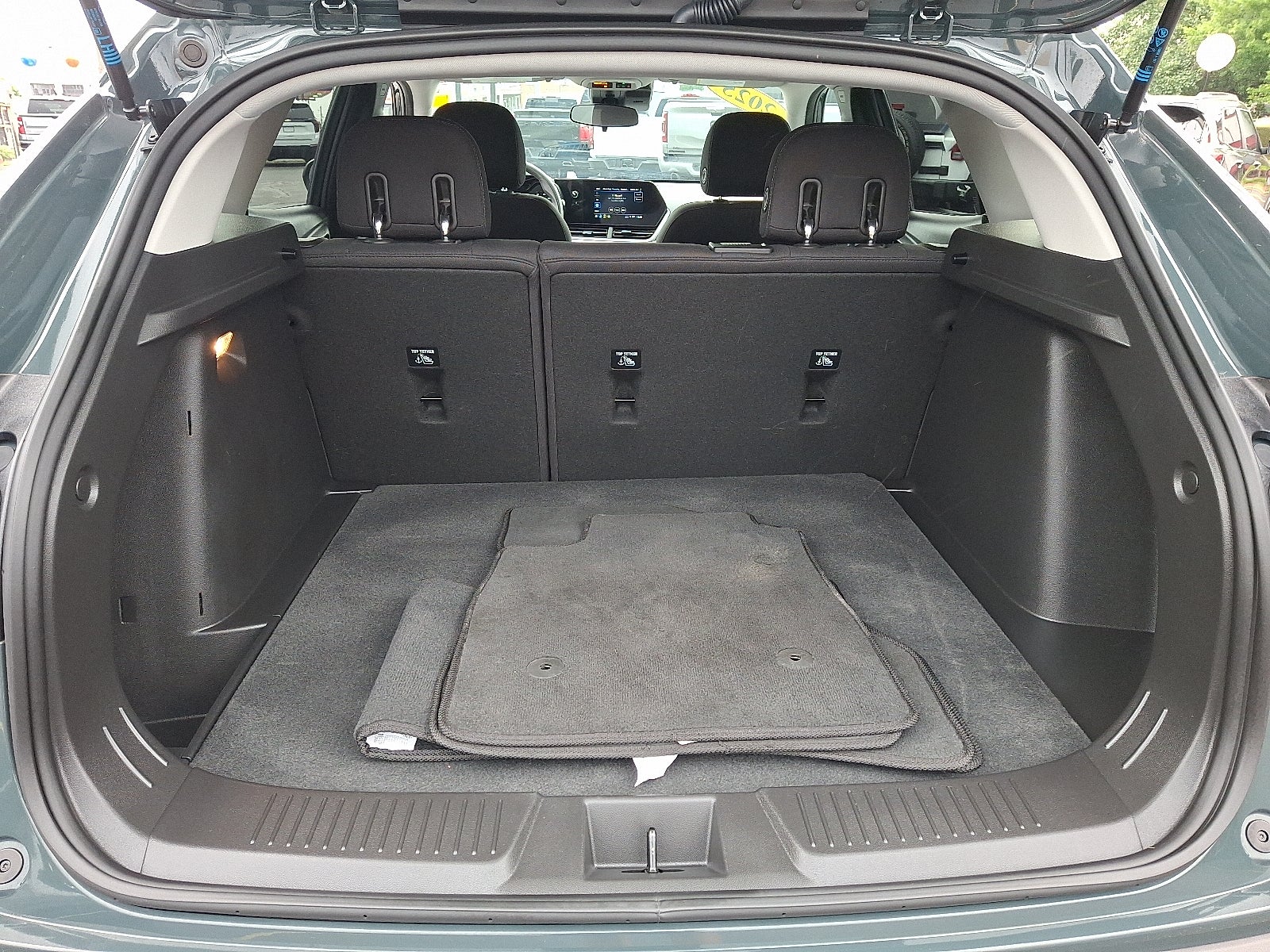 2025 Chevrolet Trax LS FWD
