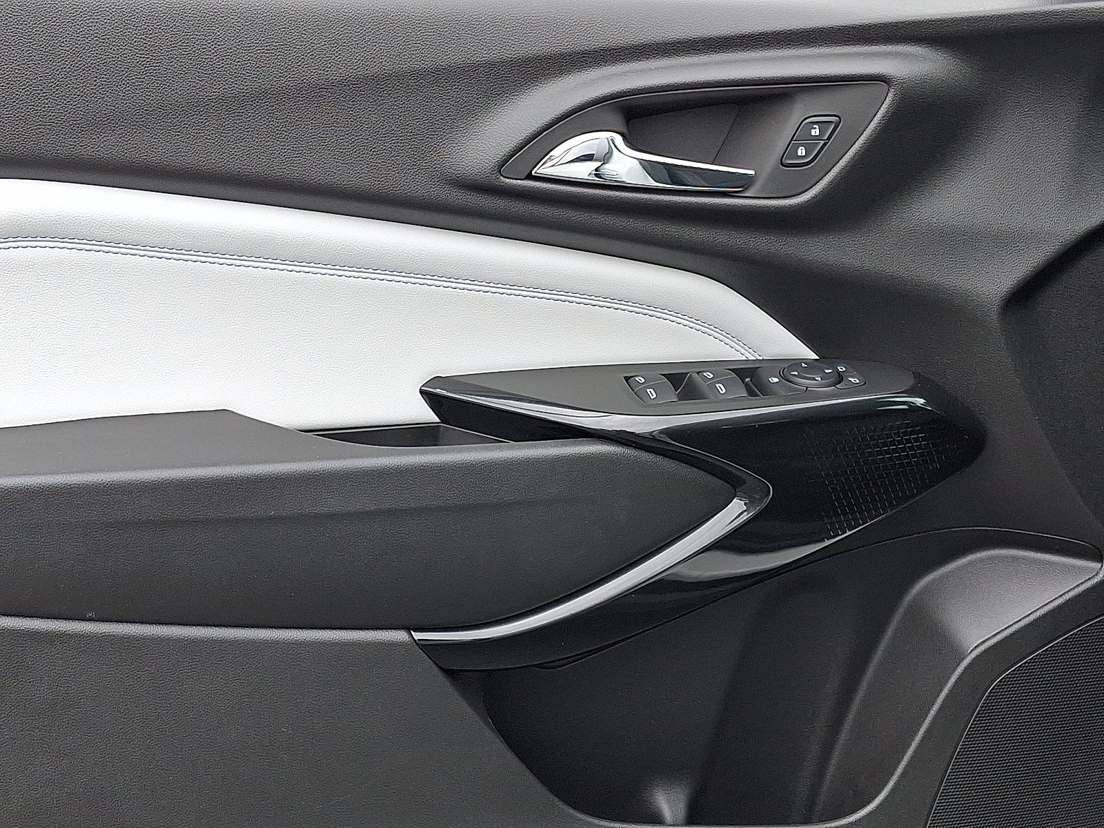 2024 Chevrolet Trax LT FWD