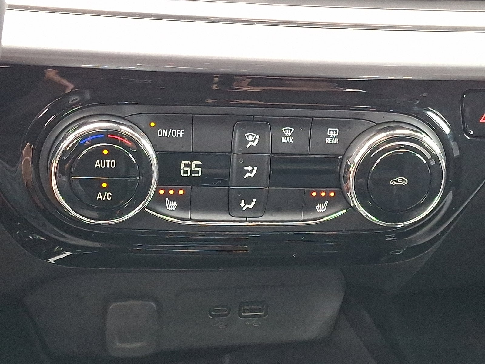 2024 Chevrolet Trax LT FWD