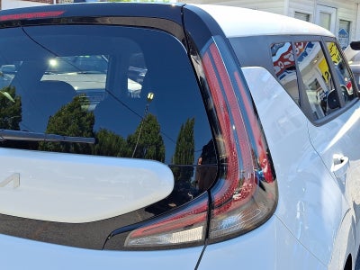 2025 Kia Soul LX FWD