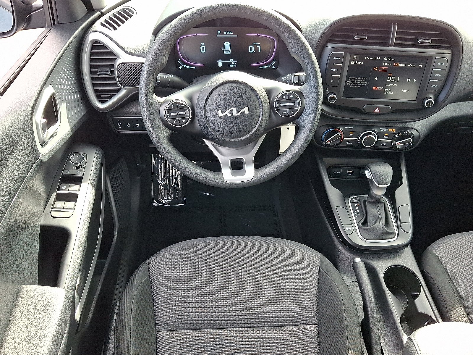 2025 Kia Soul LX FWD