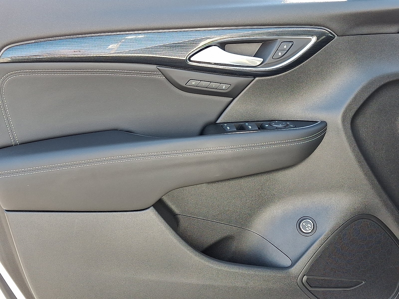 2023 Buick Envision Essence AWD