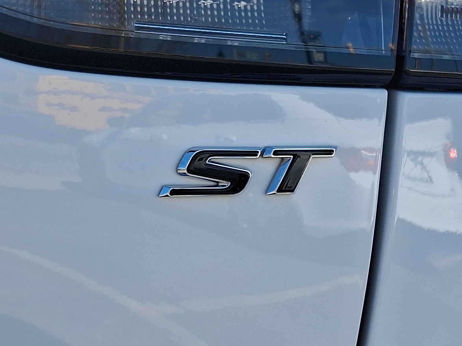 2023 Buick Envision Essence AWD