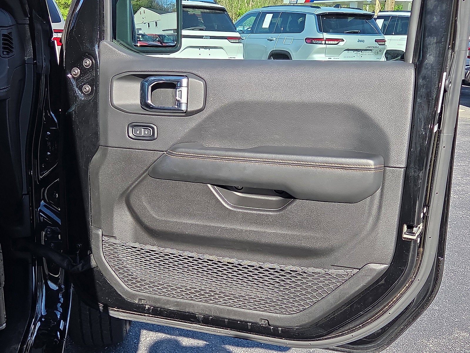 2025 Jeep Wrangler Sahara 4WD