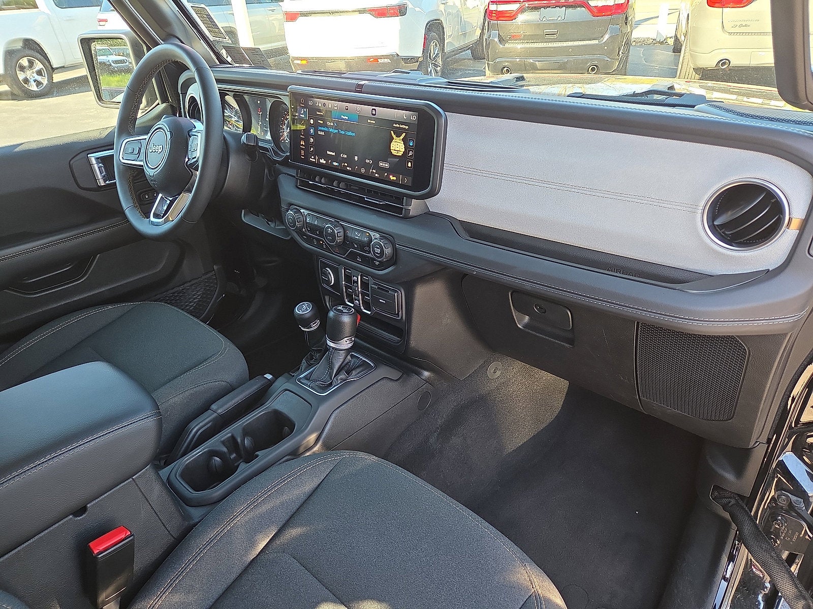 2025 Jeep Wrangler Sahara 4WD