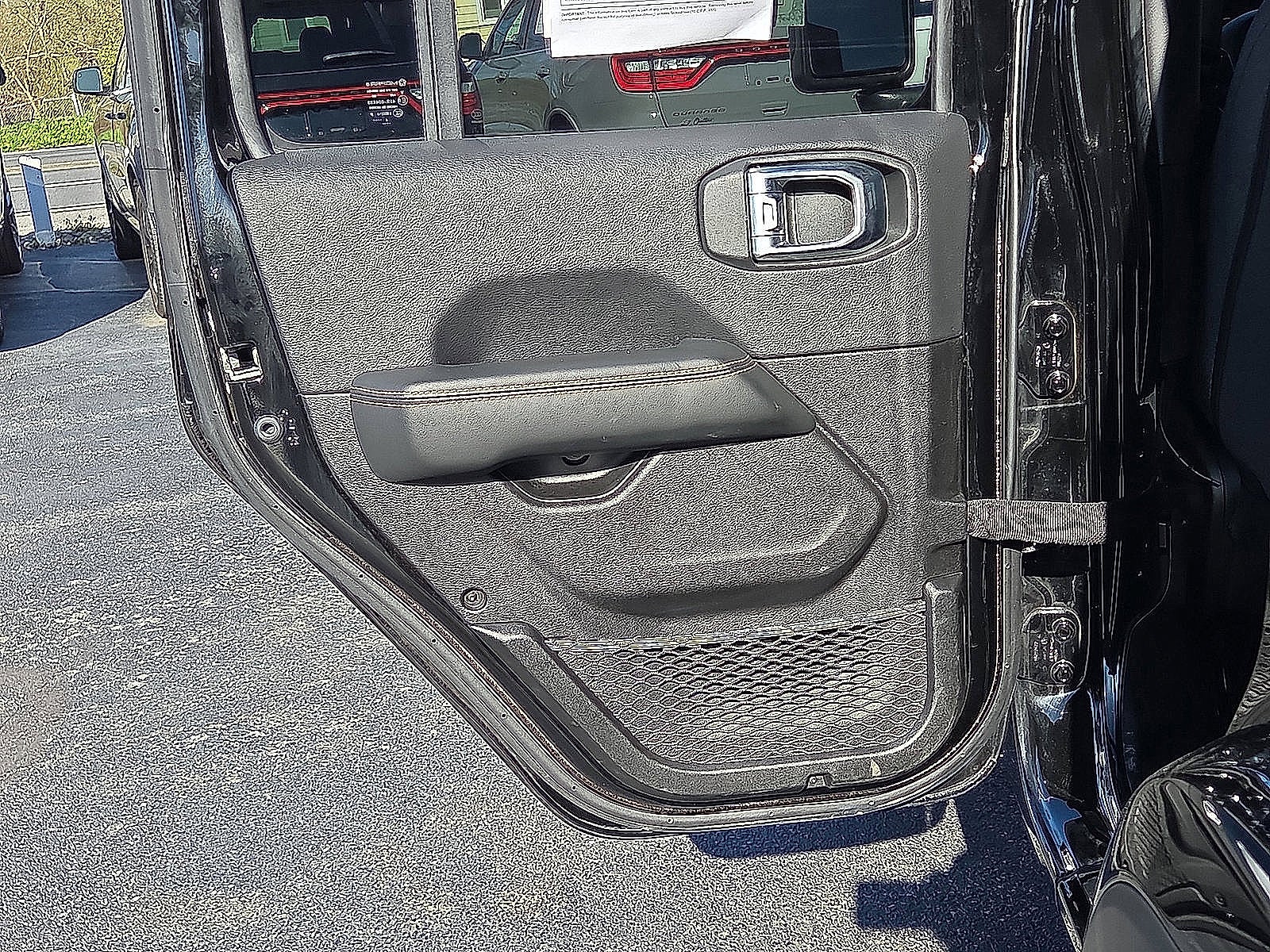 2025 Jeep Wrangler Sahara 4WD