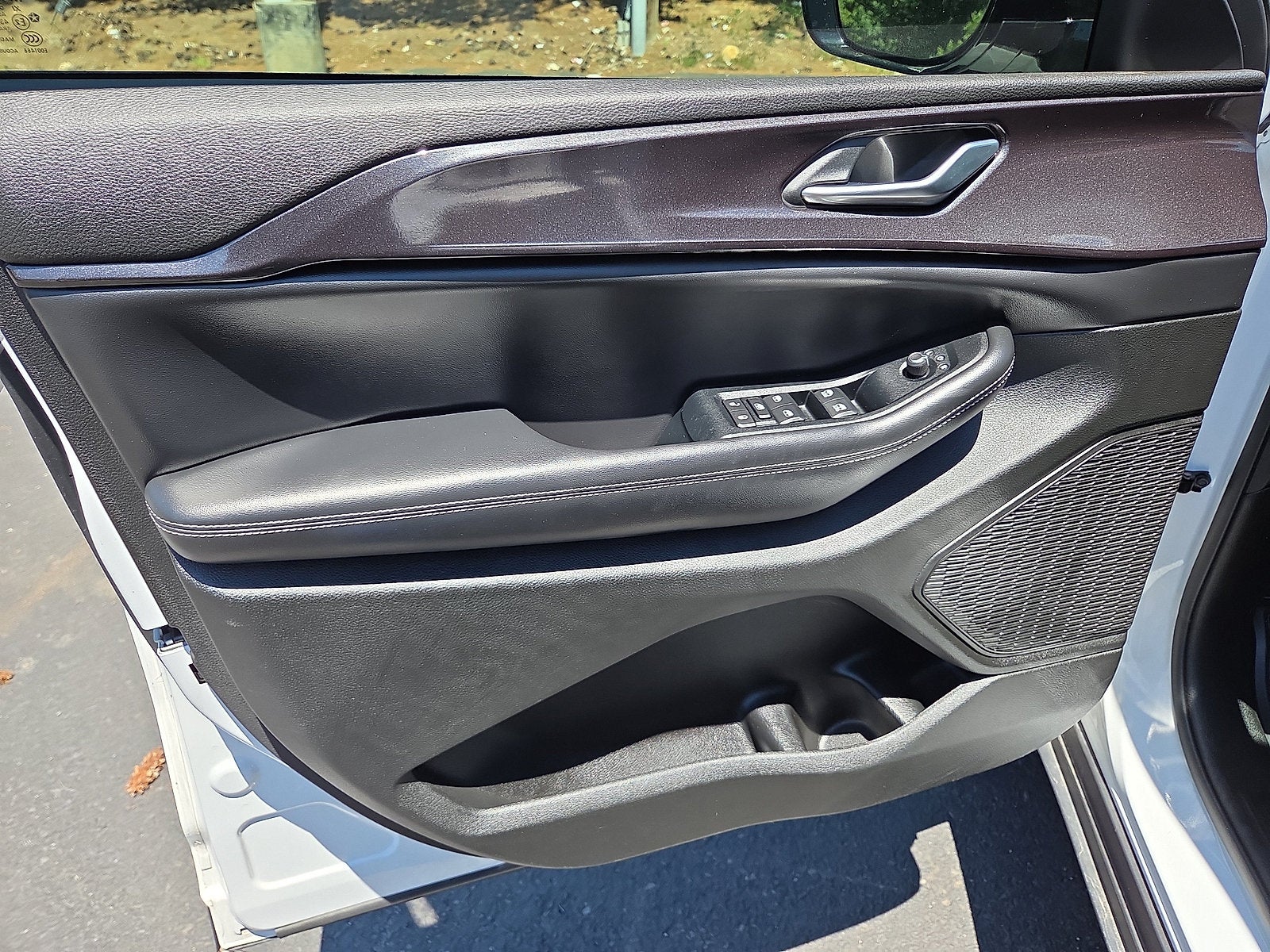2023 Jeep Grand Cherokee Altitude 4WD