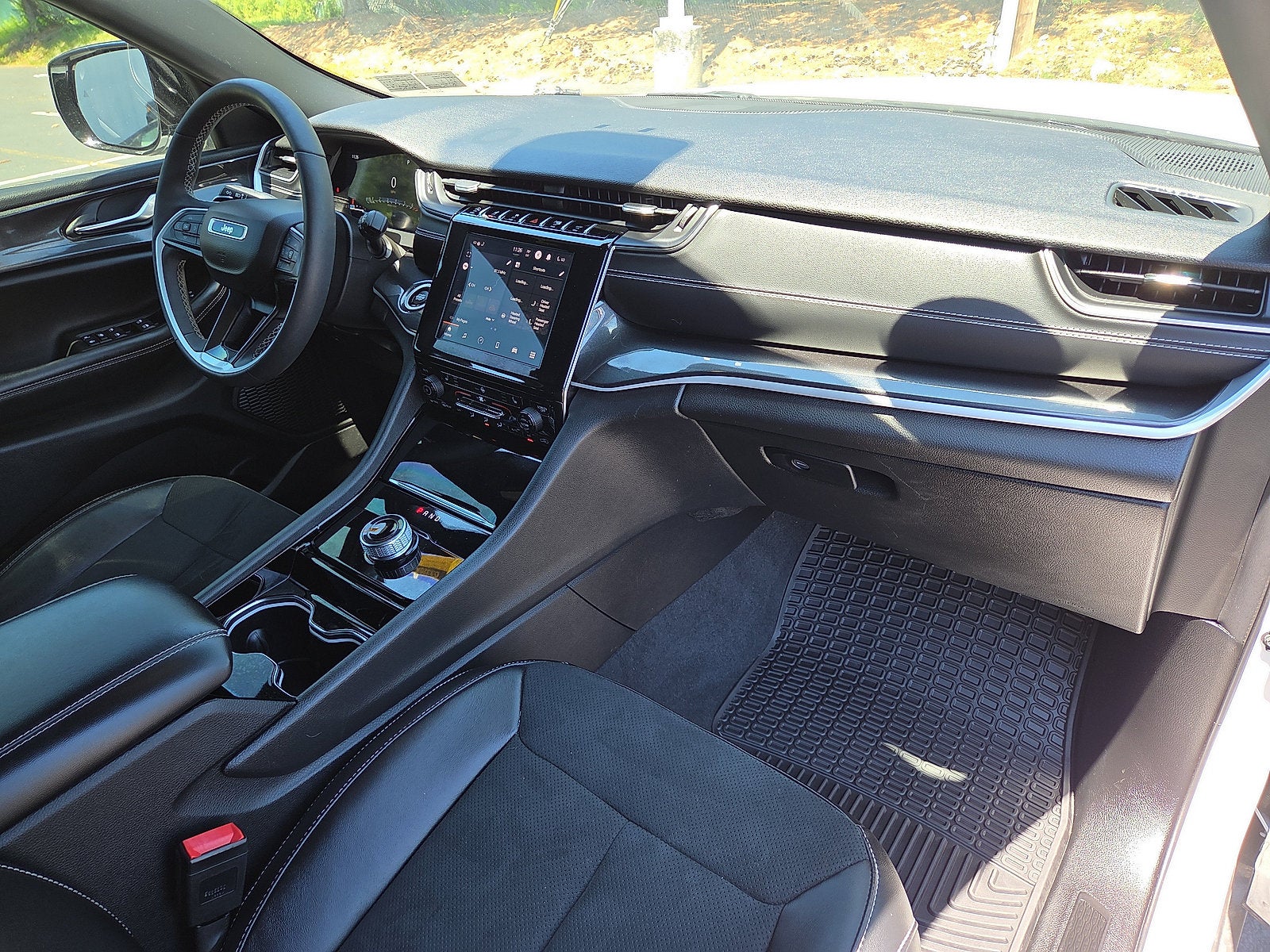 2023 Jeep Grand Cherokee Altitude 4WD