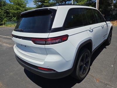 2023 Jeep Grand Cherokee Altitude 4WD