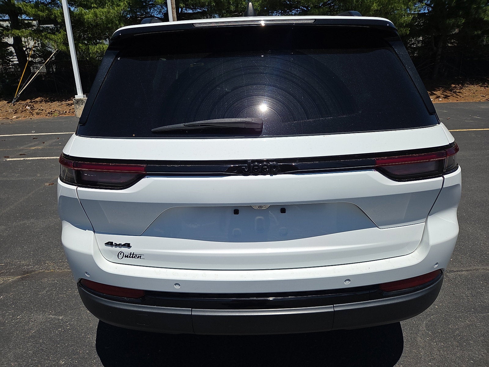 2023 Jeep Grand Cherokee Altitude 4WD