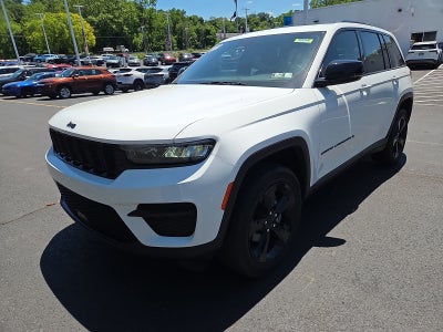 2023 Jeep Grand Cherokee Altitude 4WD