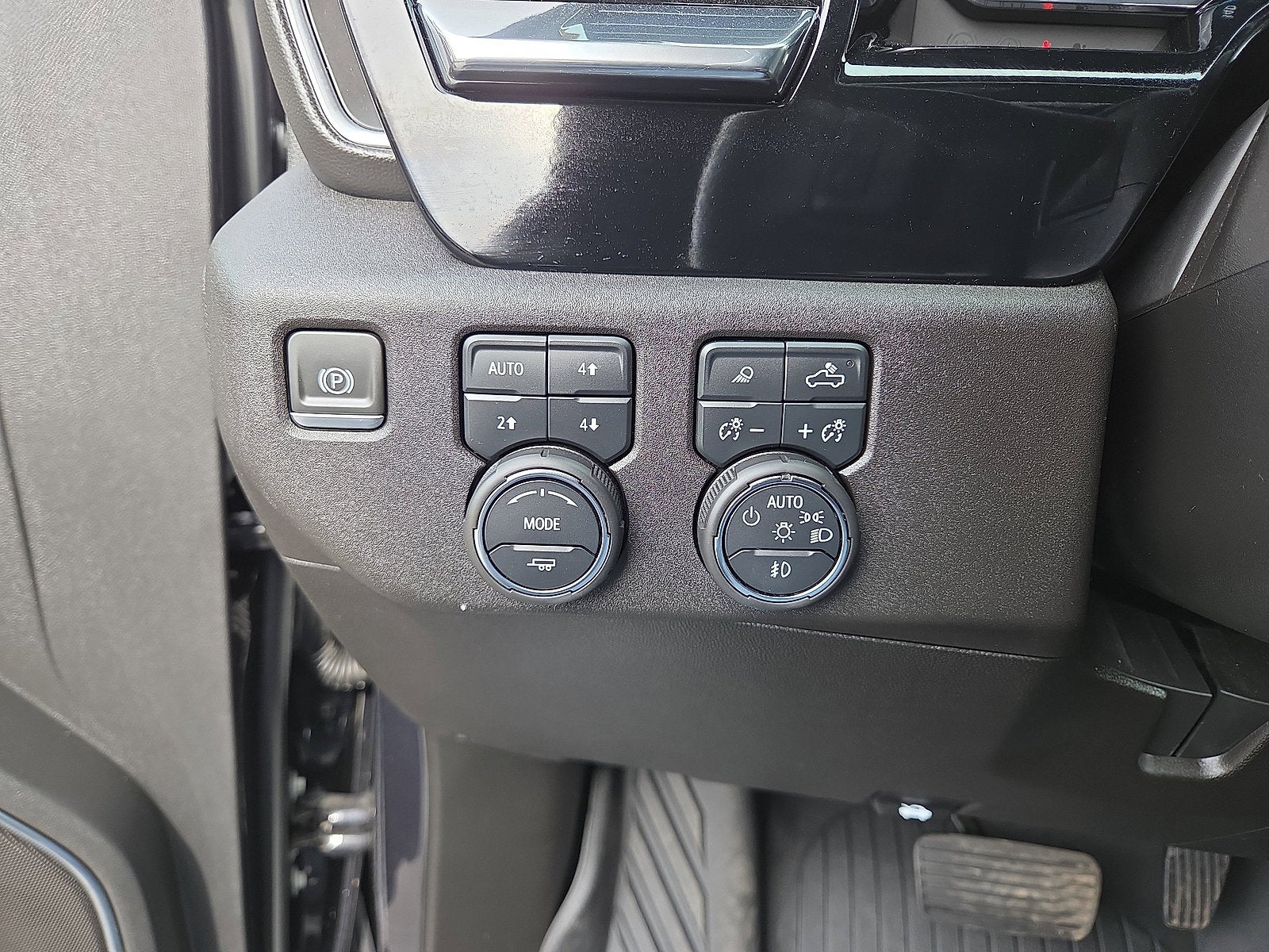 2024 Chevrolet Silverado 1500 RST 4WD